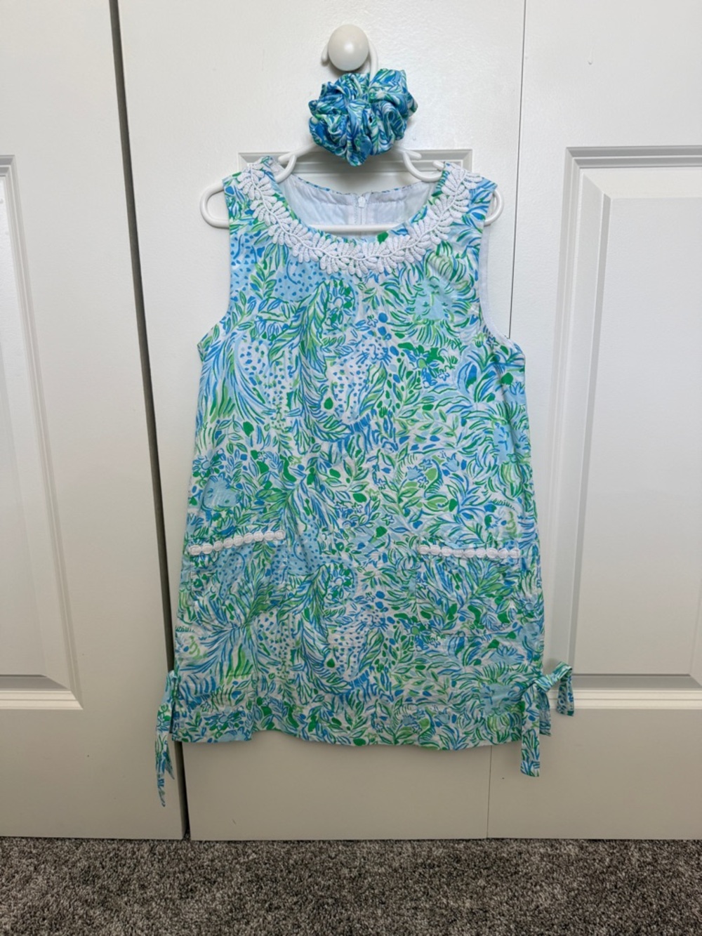 Lilly Pulitzer Girls Classic Shift Dress with Matching Scrunchie Size 7